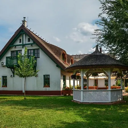 Antal-tavi Fogado Es Horgaszparadicsom * Szentes