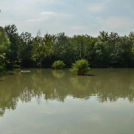 Antal-tavi Fogado Es Horgaszparadicsom *