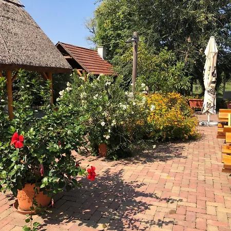 Antal-tavi Fogado Es Horgaszparadicsom Szentes